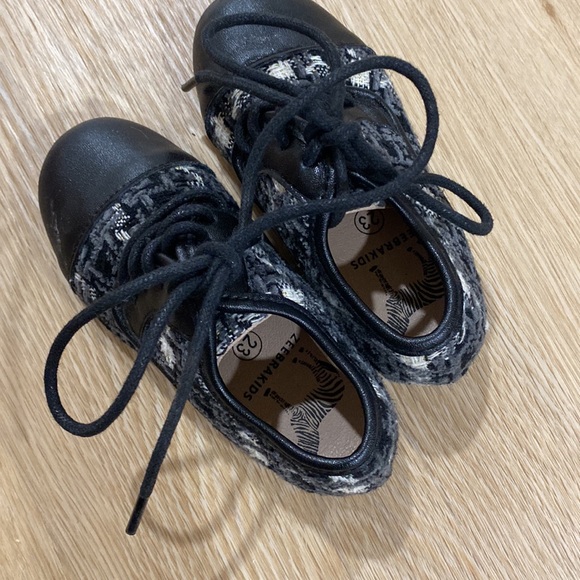 Zebra black and white plaid lace-ups- toddler size 7 (eu 23) - Picture 4 of 5